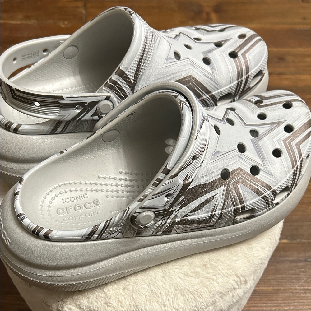 CROCS Dove gray and Brown Patterned Mules